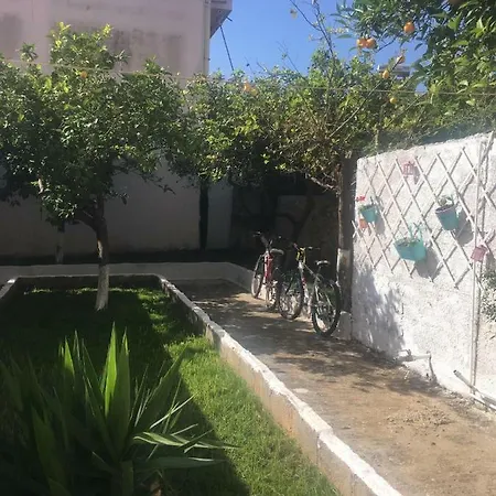 Cozy House In * 阿尔戈斯托利翁