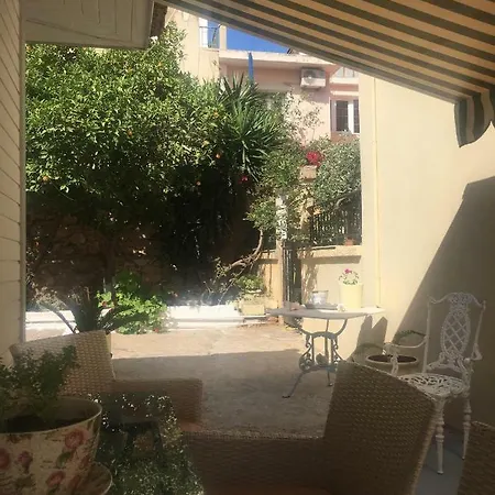 Cozy House In 阿尔戈斯托利翁